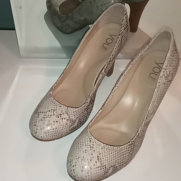 You By Crocs Animal Print Heels - Picture 1 of 8